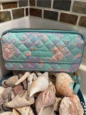 Simply Southern Quilted Turtle Print Wallet - Mint